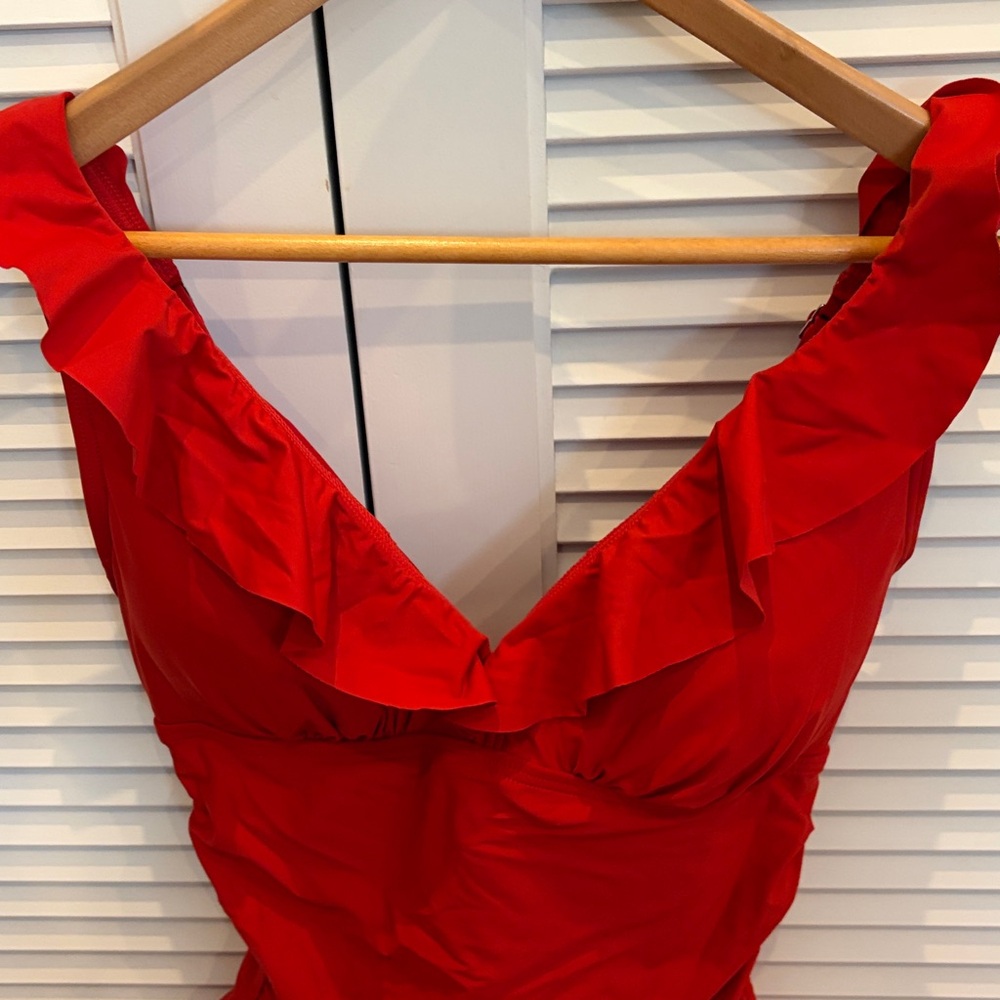 DKNY Red Ruffled Women's One Piece Swimsuit Size M NEW - Picture 2 of 9